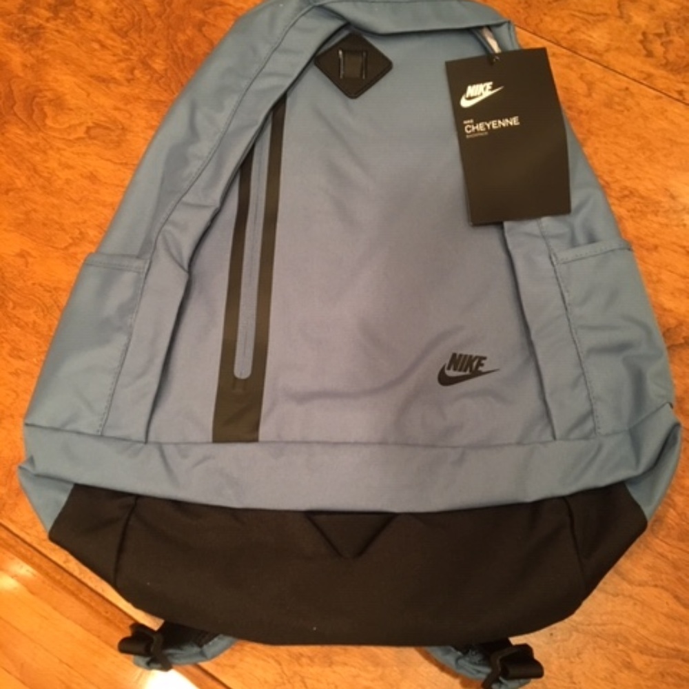 NWT NIKE CHEYENNE 3.0 SOLID BACKPACK BA5230-437
